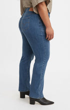 Load image into Gallery viewer, Levi&#39;s Shaping Straight Plus Size Jean
