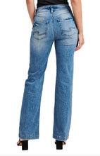 Load image into Gallery viewer, Silver Jeans Avery Trouser Jean

