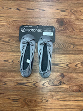 Load image into Gallery viewer, Isotoner Slippers
