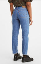 Load image into Gallery viewer, Levi&#39;s Wedgie Icon Jean
